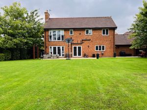 Photo 16- click for photo gallery